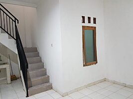 Rumah 2 Lantai Terawat 4 Kamar Mustika Jaya, Bekasi